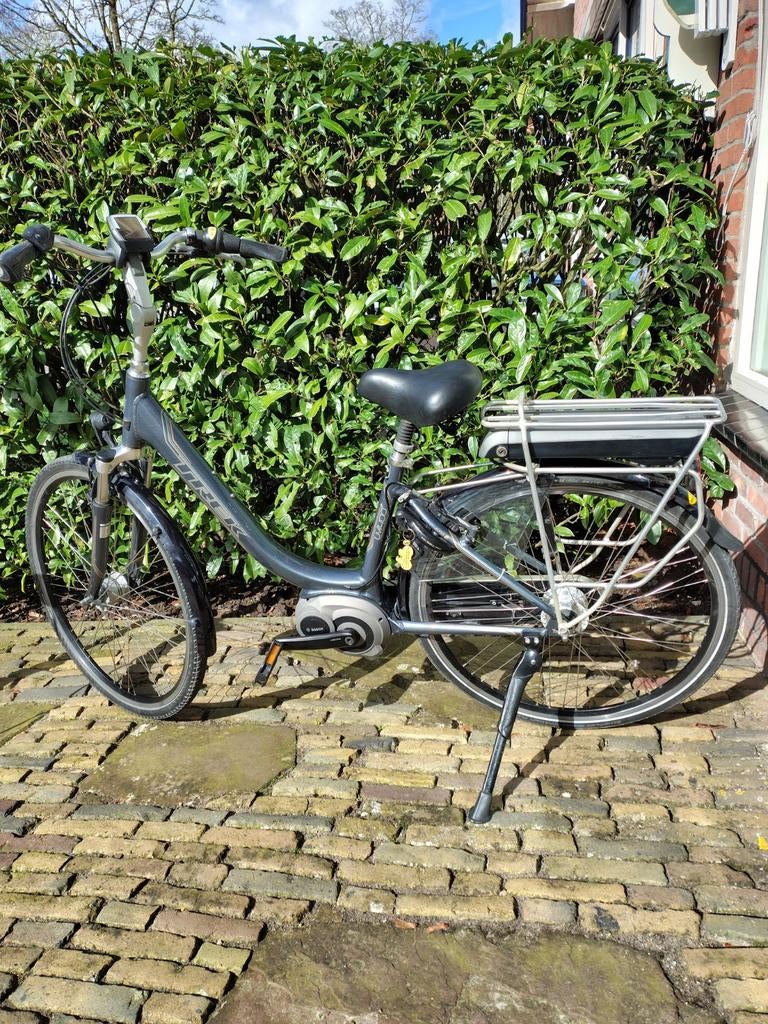TE KOOP ; TREK E-BIKE  LM400 + damesfiets, Gebruikt, Minder dan 47 cm, 50 km per accu of meer, Ophalen