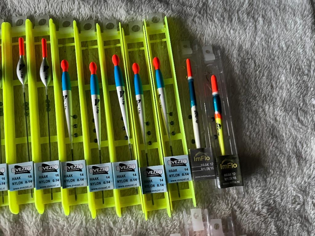 adv 922 / NIEUW mixset 36 dobbertuigjes, Ophalen of Verzenden, Nieuw, Dobber of Lood