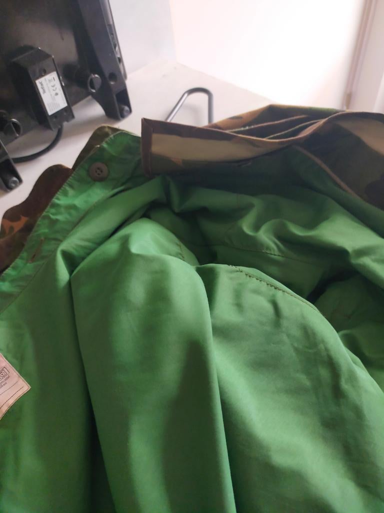 Militaire jas, Ophalen, Zo goed als nieuw