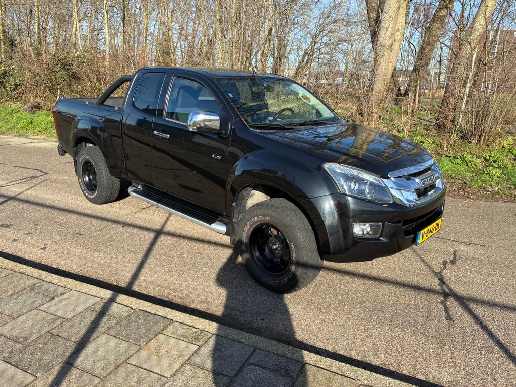 Isuzu D-max 2.5D,Twin Turbo,120KW,2017,4X4, Automaat., Automaat, Euro 5, Stof, Zwart