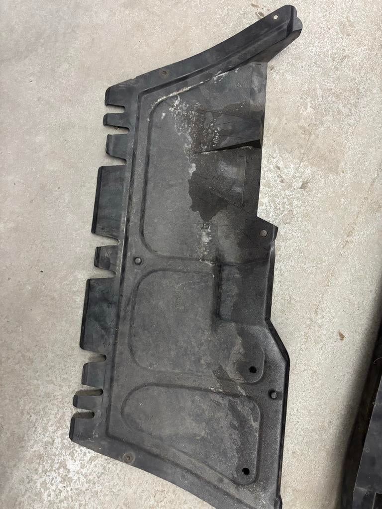 Seat Leon/Toledo 1M onderzijde bumper afdekplaat, Gebruikt, Voor, Ophalen of Verzenden, Bumper