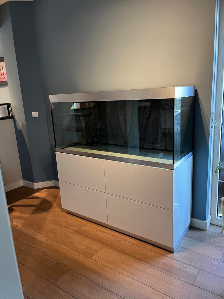 Aquarium met toebehoren, Ophalen, Zo goed als nieuw