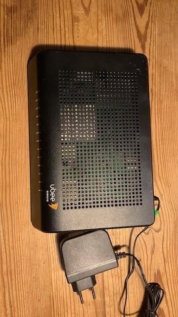 Ubee Modem / Router. Bieden, Ophalen, Gebruikt, Router met modem, Ubee