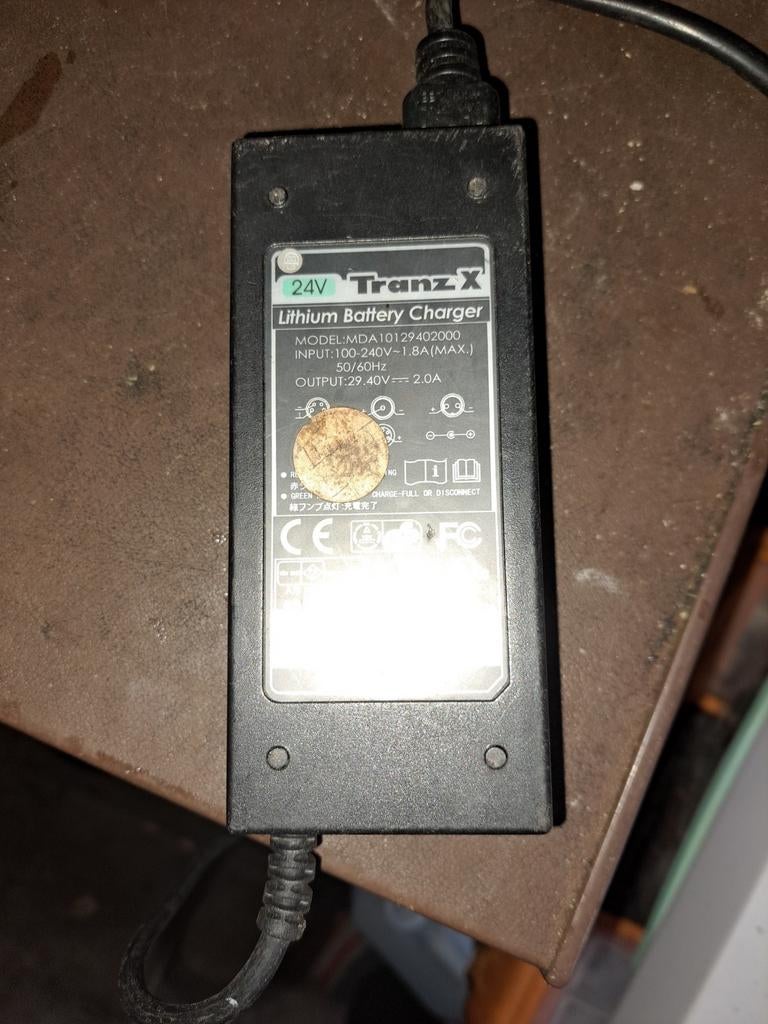 Tranz X 24V Lithium Acculader voor E-bike, Fietsen en Brommers, Fietsaccessoires | Fietsaccu's, Ophalen of Verzenden