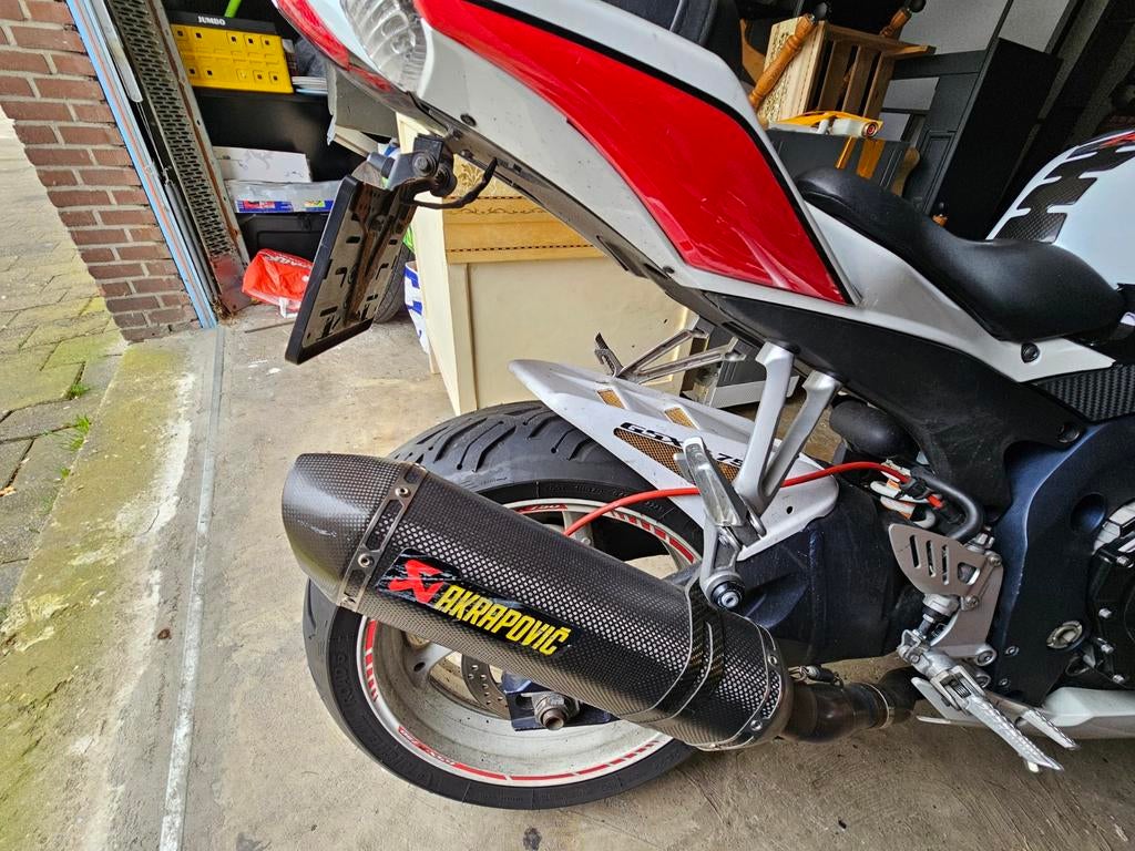 Akrapovic Carbon Slip-on Uitlaat voor GSX-R 600/750, Motoren, Onderdelen | Overige, Gebruikt, Ophalen of Verzenden