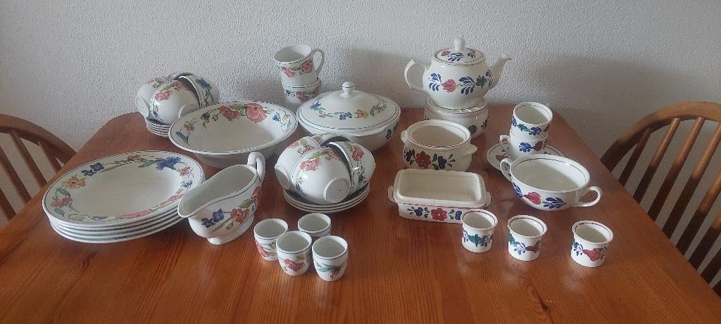 Servies Boeren Bont en Alpine Meadow, Huis en Inrichting, Keuken | Servies, Ophalen, Zo goed als nieuw, Aardewerk, Boerenbont