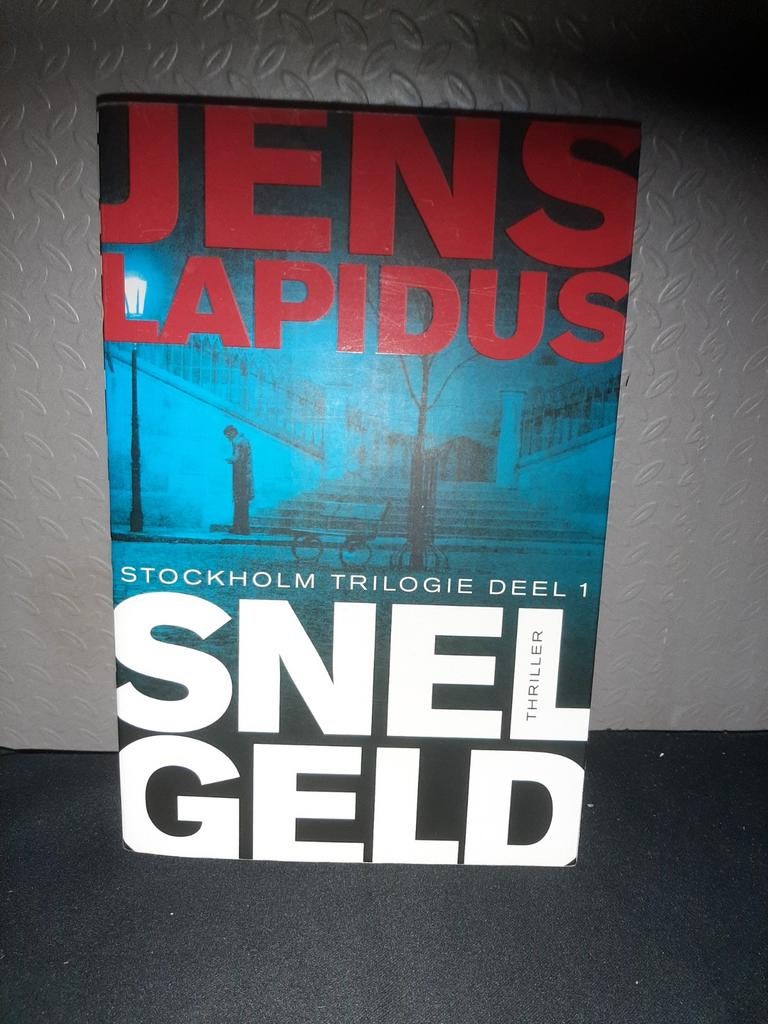 Jens Lapidus - Snel Geld (Stockholm Trilogie Deel 1), Boeken, Ophalen of Verzenden, Zo goed als nieuw