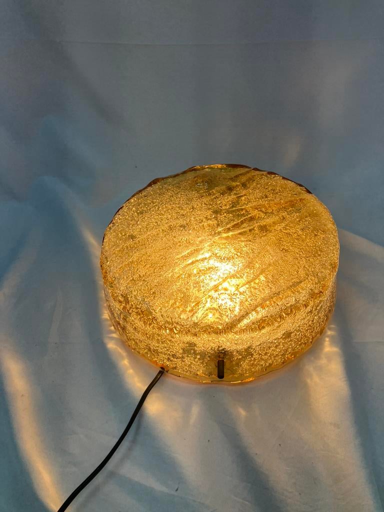 Vintage amberkleurige glazen ijsglas plafondlamp of wandlamp, Ophalen of Verzenden, Gebruikt, Glas