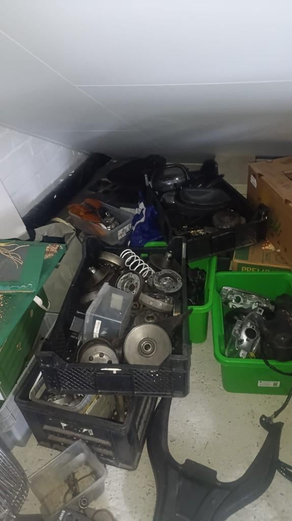 piaggio onderdelen, Fietsen en Brommers, Ophalen of Verzenden, Zo goed als nieuw, Overige typen, Piaggio