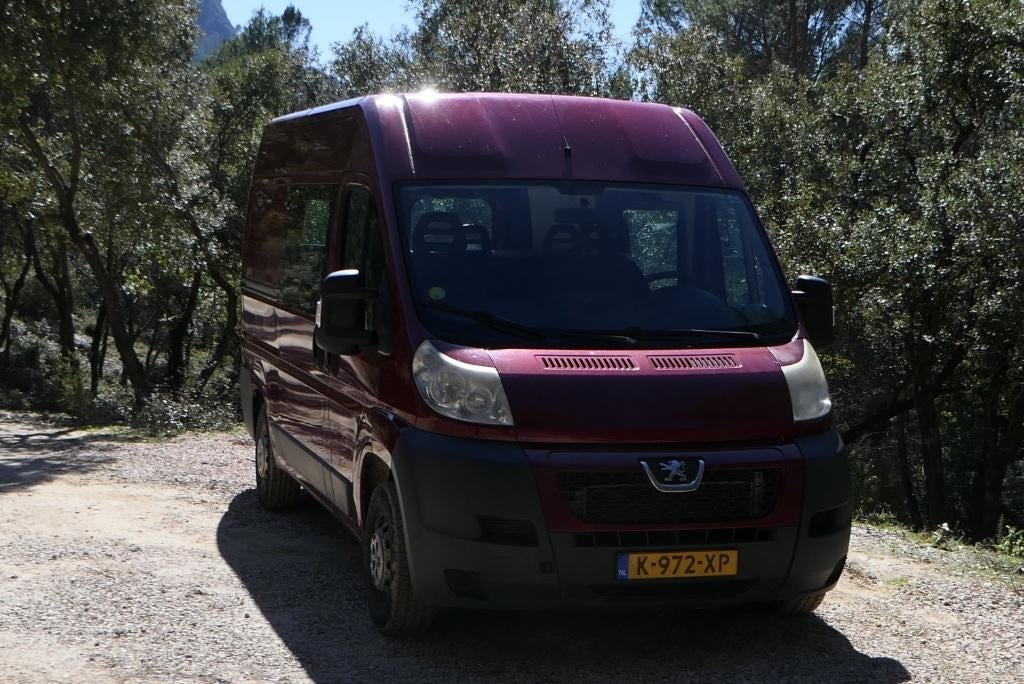 Peugeot 2013 Rood, Auto's, Euro 5, Overige carrosserieën, 241 €/maand, Origineel Nederlands