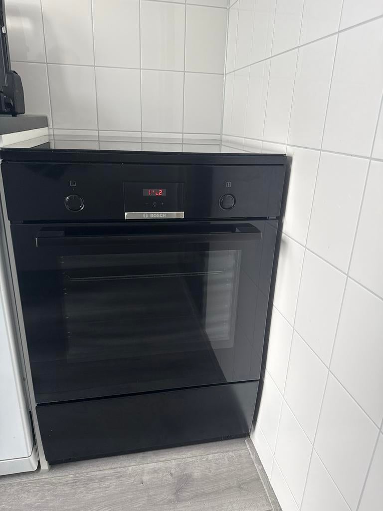 Bosch HLN39A060U fornuis met perilex stekker, Witgoed en Apparatuur, Fornuizen, Hete lucht, 60 cm of meer, Zo goed als nieuw, Energieklasse A of zuiniger