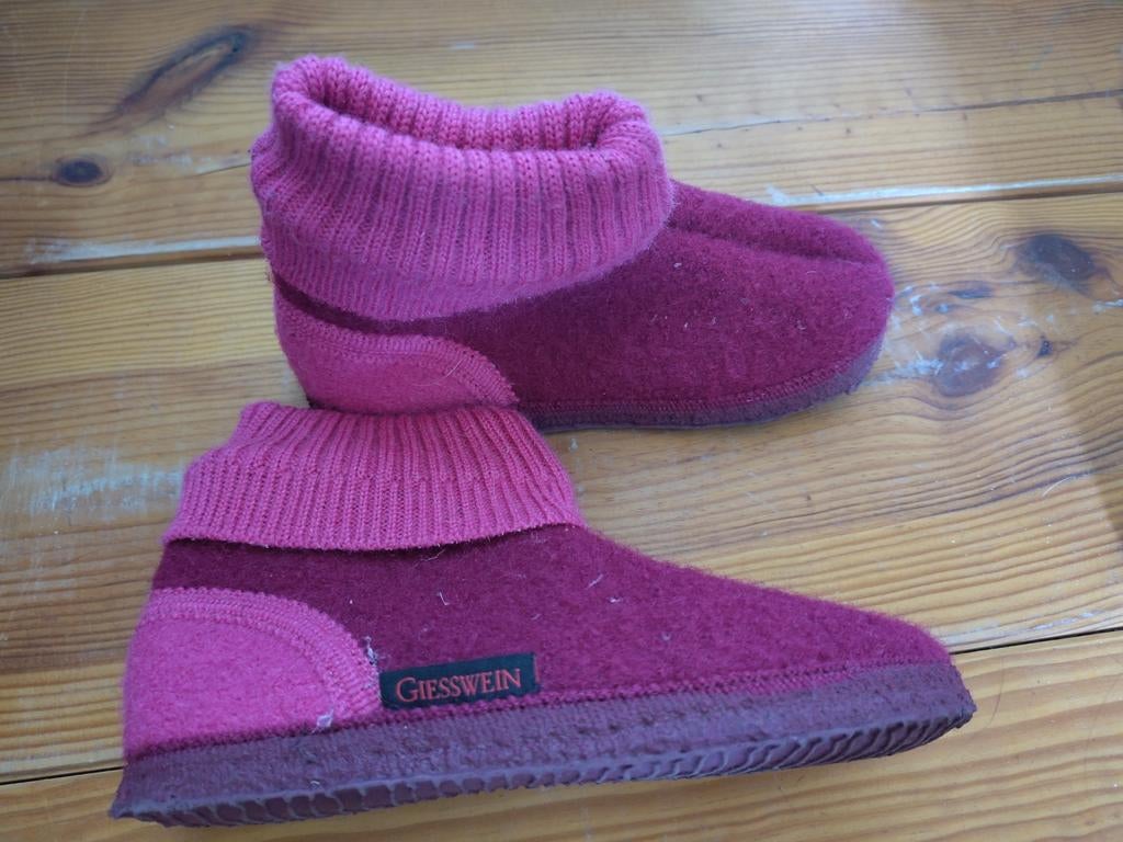 Giesswein sloffen maat 32, Slofjes, Gebruikt, Jongetje of Meisje, Ophalen of Verzenden