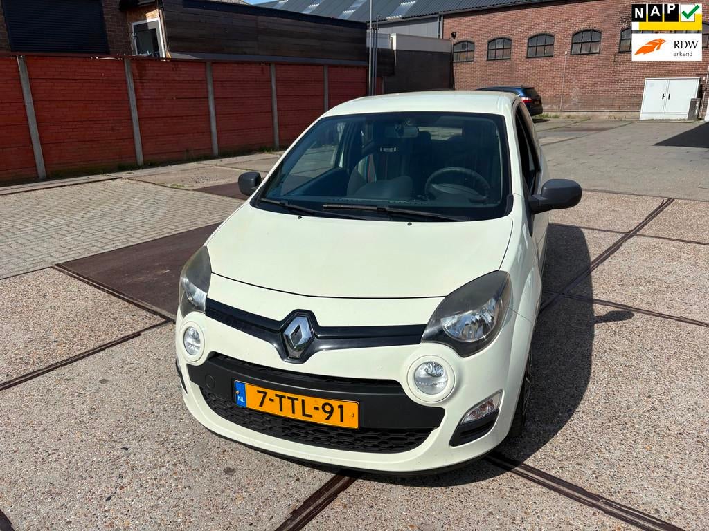 Renault Twingo 1.2 16V Parisienne, Auto's, Voorwielaandrijving, Gebruikt, Bluetooth, 4 stoelen