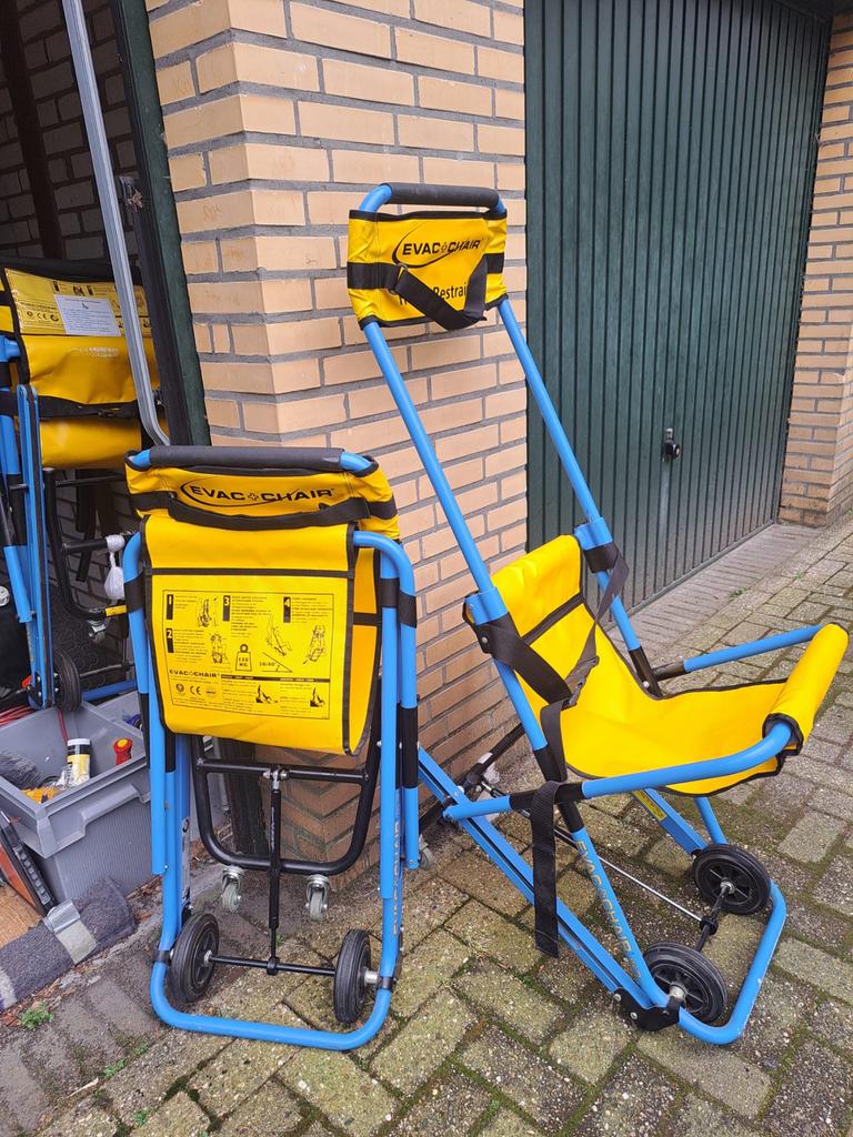 Evacuatie stoel, Ophalen