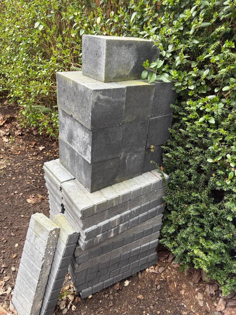 Opsluitbanden en stapelblokken voor de tuin, Ophalen, Gebruikt, Overige typen, Minder dan 5 m²