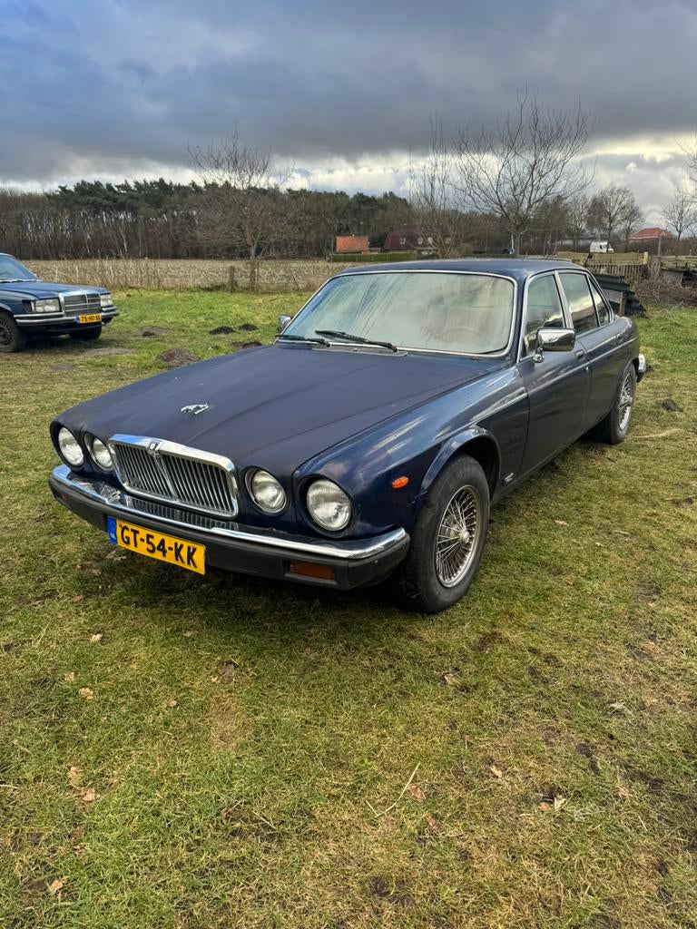 Jaguar XJ 4.2 III AUT 1981 Blauw, Auto's, Jaguar, Particulier, XJ, Benzine, Sedan, Automaat, Origineel Nederlands, Blauw, Achterwielaandrijving