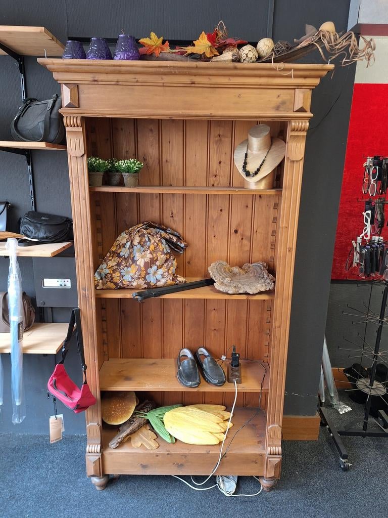 Mooie houten boekenkast, vitrine kast, Ophalen