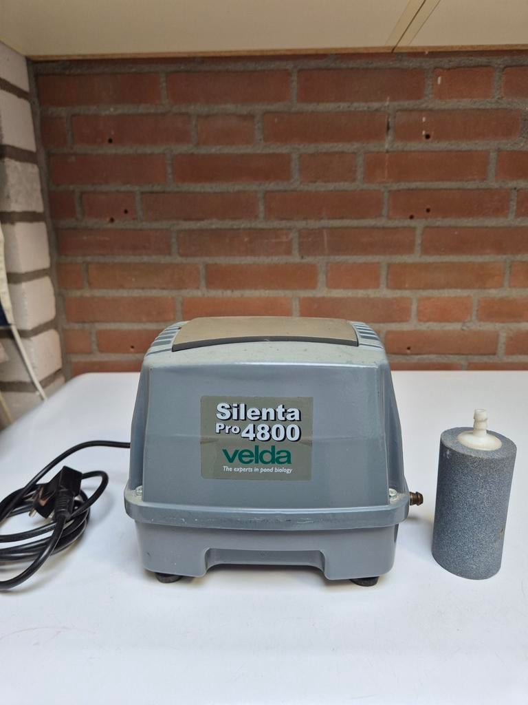Velda Silenta Pro 4800 vijverluchtpomp, Ophalen