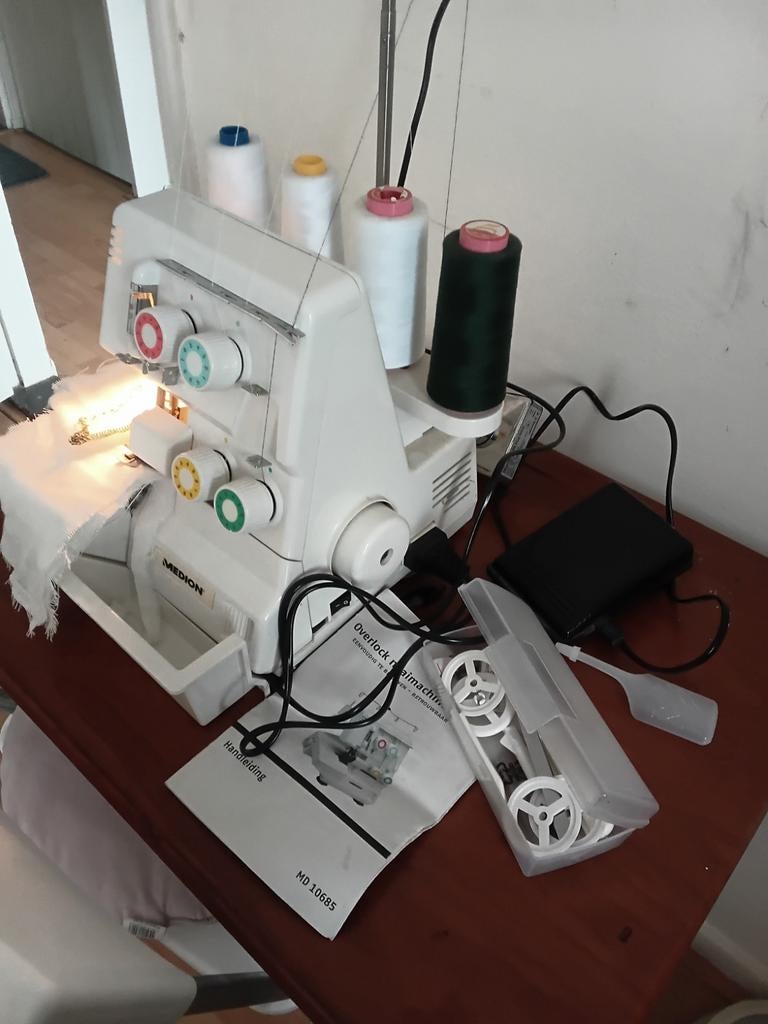 Lockmachine te koop, Ophalen of Verzenden, Zo goed als nieuw, Lockmachine