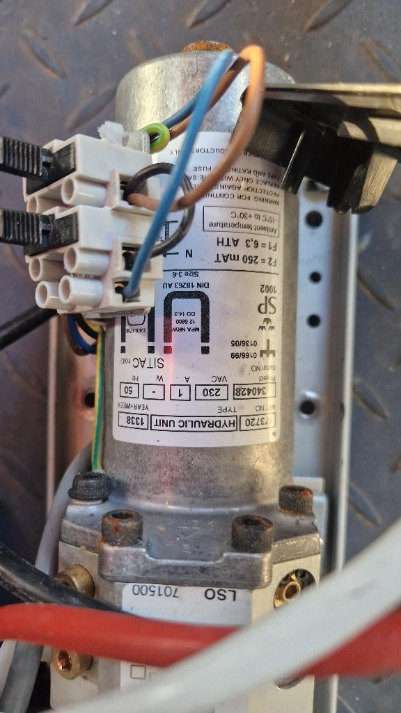 Elektrische deurdranger Assa Abloy ( 111 ), Ophalen, Gebruikt, Overige typen, Nb