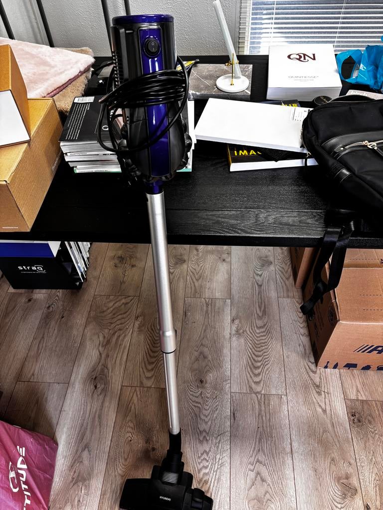 Hyundai steel stofzuiger, Witgoed en Apparatuur, Stofzuigers, Ophalen, Stofzuiger, Zo goed als nieuw, Minder dan 1200 watt