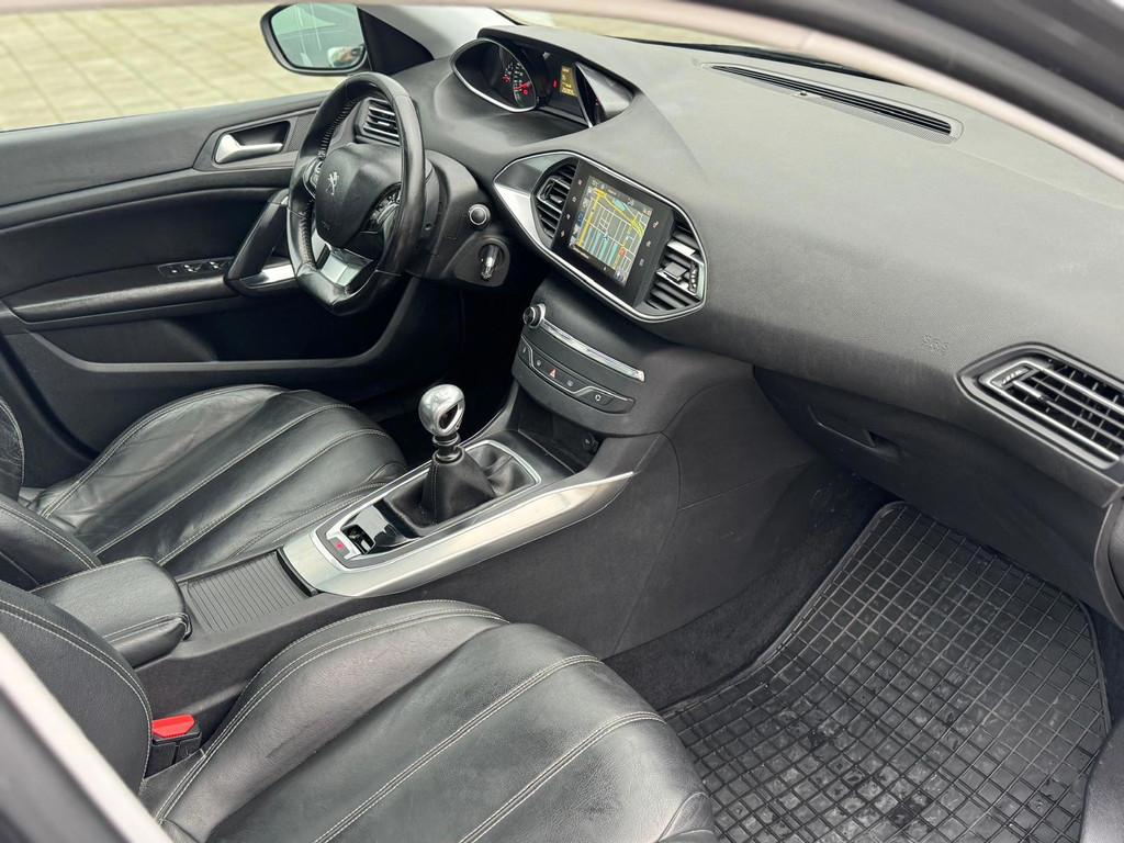 Peugeot 308 SW 1.2 PureTech Blue Lease Premium/lederen/xenon, Gebruikt, Euro 6, 1199 cc, 1165 kg