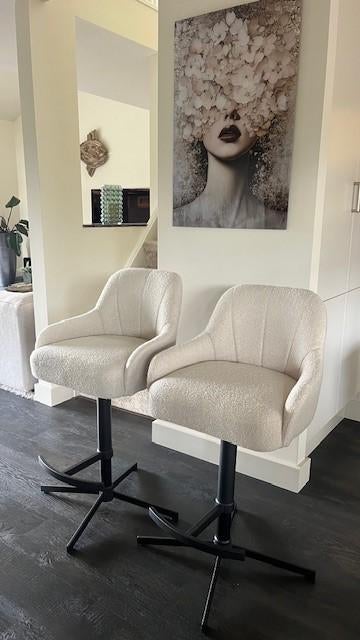 Barkrukken 'Samer' 2 - licht beige teddy - NIEUW! (Zitmaxx), Huis en Inrichting, Barkrukken, Ophalen, 60 tot 90 cm, Zo goed als nieuw