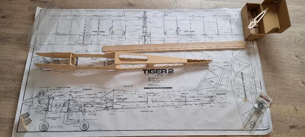 Rc vliegtuig balsa kit, Ophalen of Verzenden, Zo goed als nieuw, Overige typen