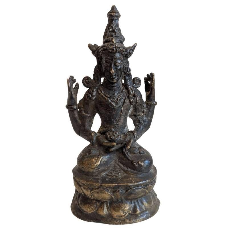 Oud bronzen beeld van Avalokiteshvara