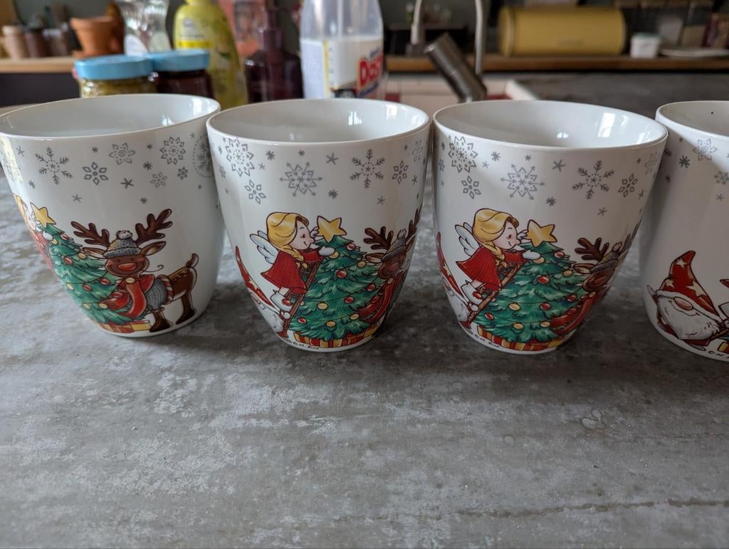 Leuke Kerst mokken en bordjes set, Ophalen, Keramiek, Nieuw, Overige stijlen