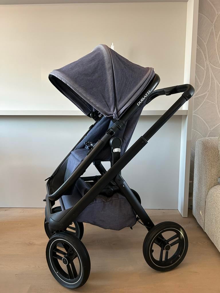 Dubatti One Kinderwagen Marineblauw - Zwart Frame + leer, Gebruikt, Verstelbare duwstang, Ophalen, Kinderwagen