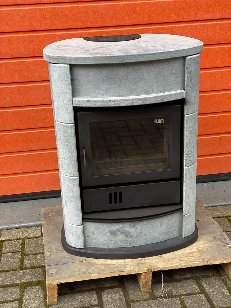Flam 'Milo' houtkachel speksteen ZGAN, Huis en Inrichting, Ophalen, Houtkachel, Zo goed als nieuw, Vrijstaand