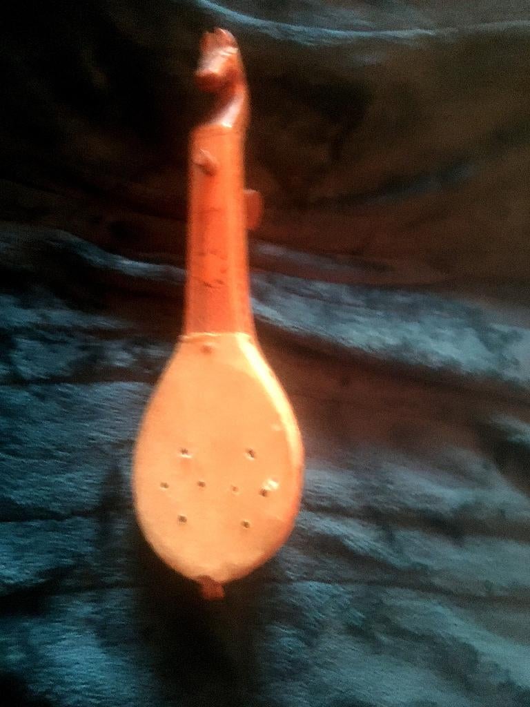 snaarinstrument GUSLE - voorzien van fraai snijwerk, Ophalen of Verzenden