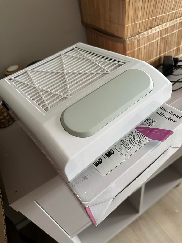 Nagel stof afzuiging - weinig gebruikt, Wit, Ophalen of Verzenden, Zo goed als nieuw, Handen en Nagels