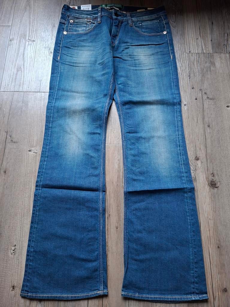 4 voor €99,95 KUYICHI Wendy low bootcut jeans W30 L32, Blauw, KUYICHI, Nieuw, Ophalen of Verzenden