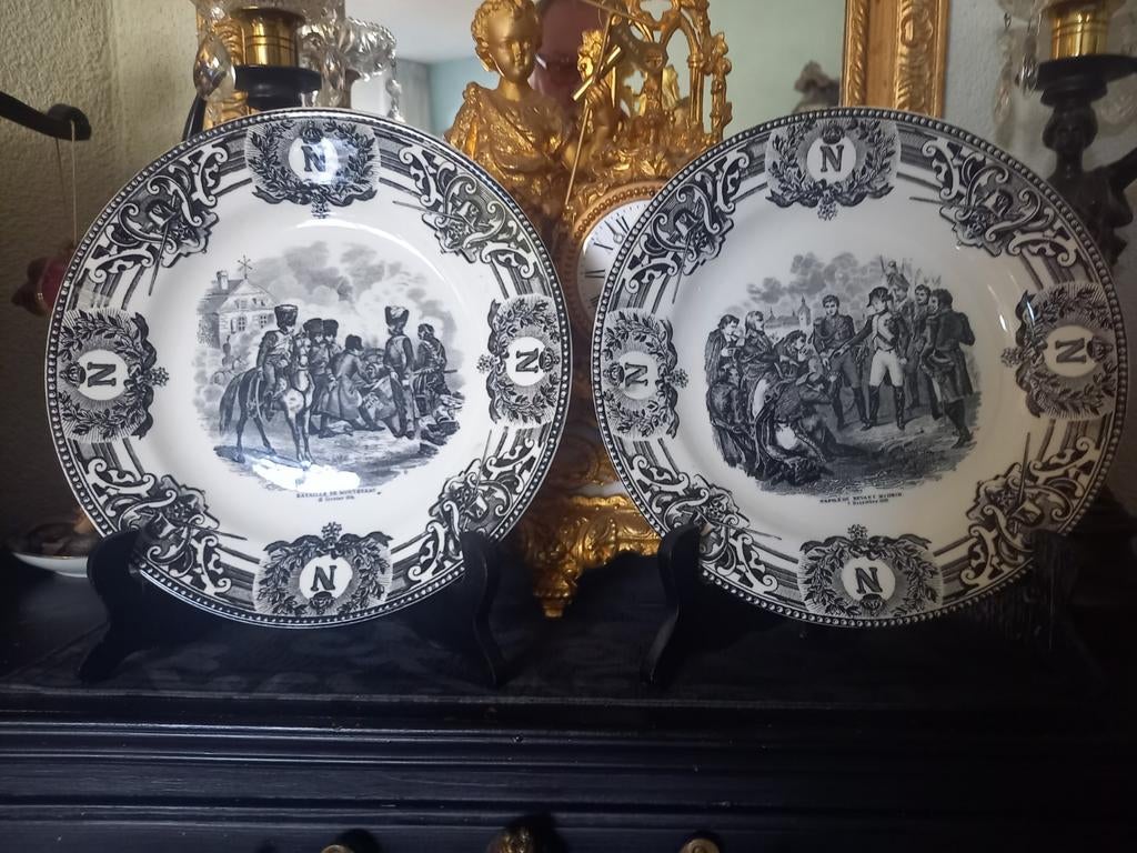 Twee porseleinen borden Napoleon gemerkt BOCH F la louviere, Ophalen of Verzenden