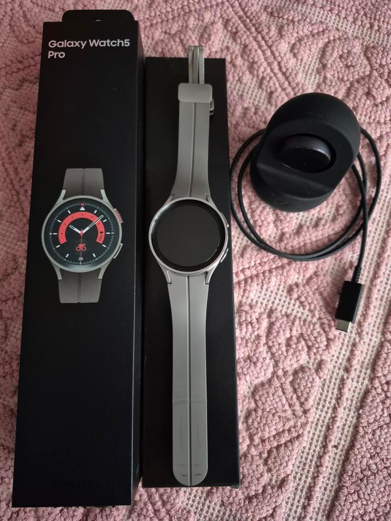 Galaxy watch5 pro, Ophalen of Verzenden, Zo goed als nieuw, Overige merken