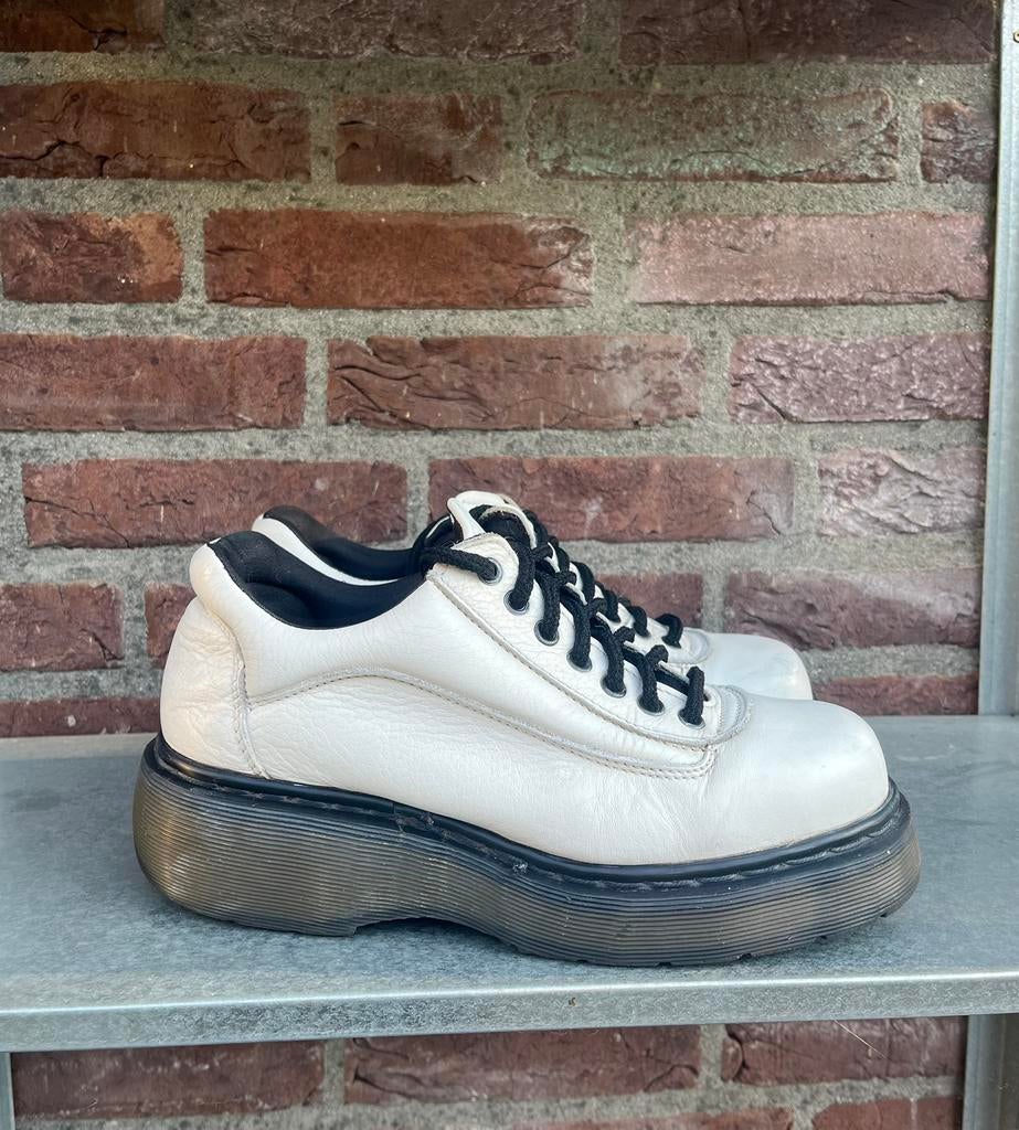 Dr. Martens 8591 MIE Chunky platform maat Uk 7/ Eu 41, Kleding | Dames, Schoenen, Gedragen, Lage of Enkellaarzen, Wit, Ophalen of Verzenden