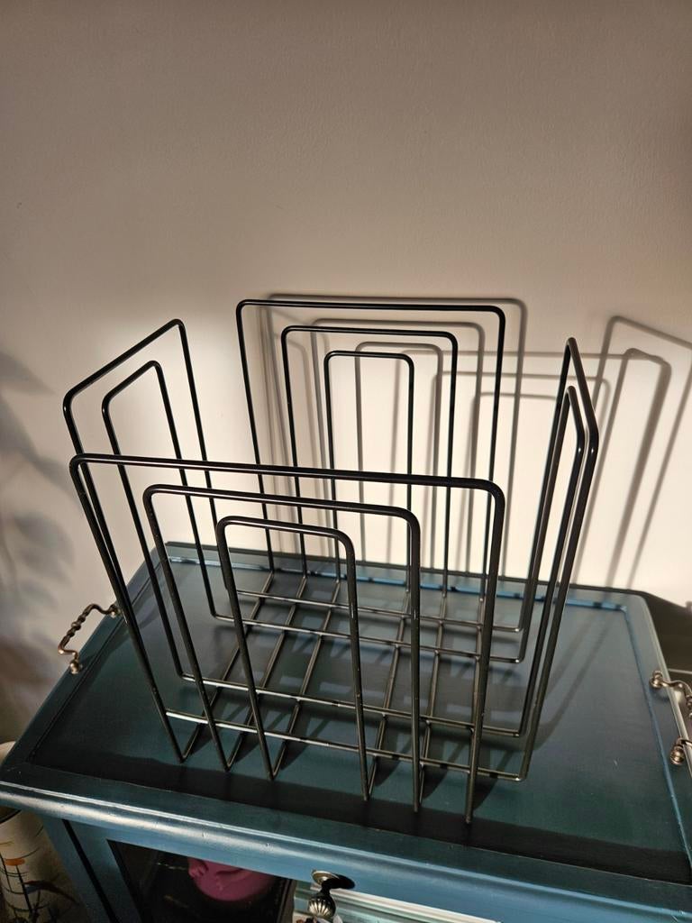 Willy Glaeser for Thomas Merlo – Vintage design lectuurmand, Huis en Inrichting, Woonaccessoires | Krantenbakken en Lectuurbakken