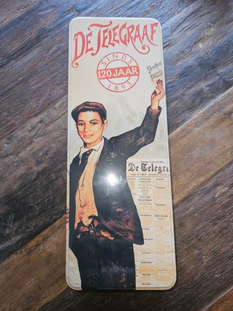 Historische krant 'De Telegraaf' jubileum in blik, Verzamelen, Ophalen of Verzenden, 1940 tot 1960, Krant