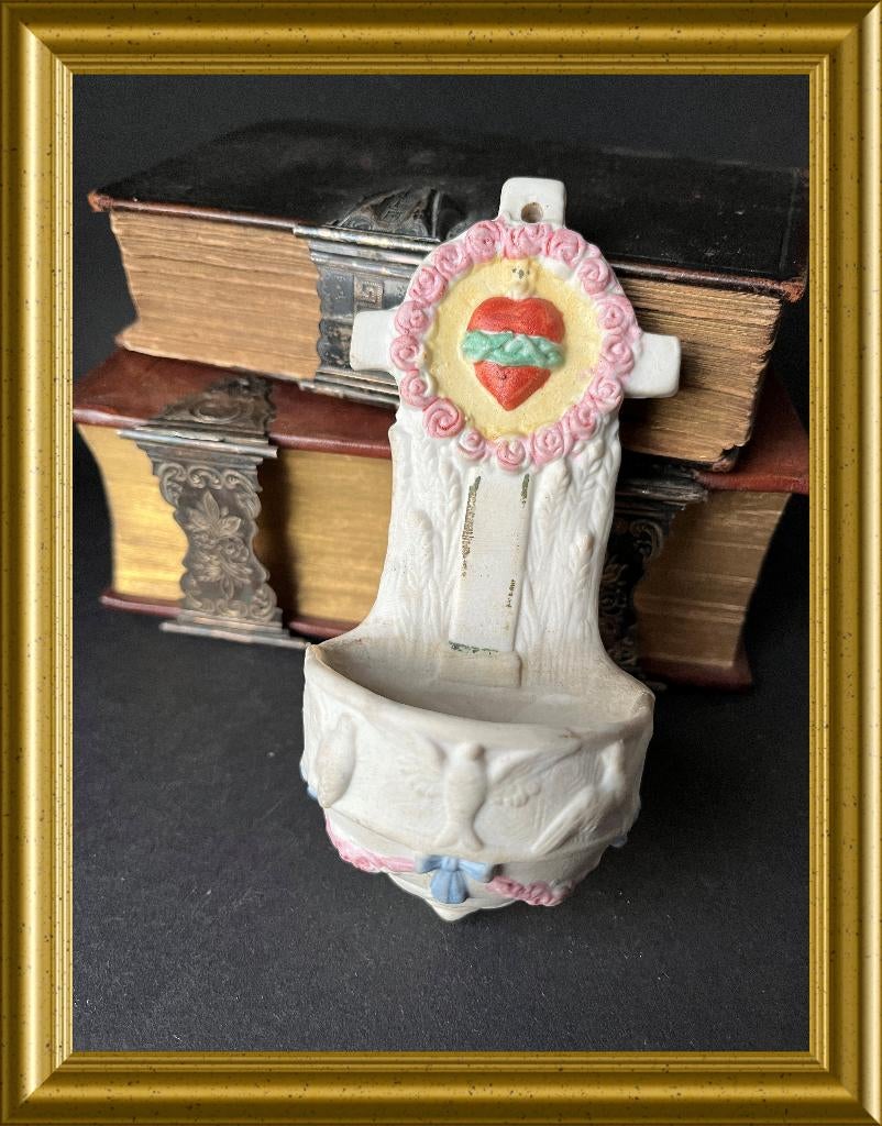 Antiek porseleinen wijwaterbakje : hart, duiven, roosjes, Ophalen of Verzenden