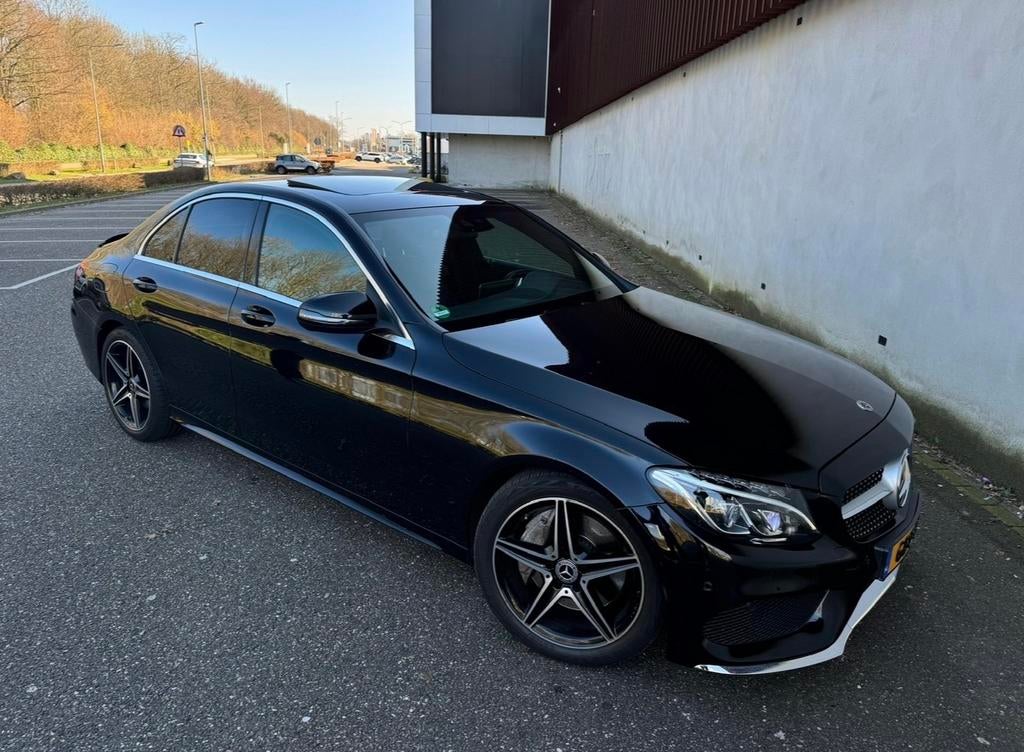 Mercedes-Benz C-Klasse C250 211pk 9G-TRONIC 2018 Zwart, Auto's, Mercedes-Benz, Automaat, 1800 kg, 4 cilinders, Zwart