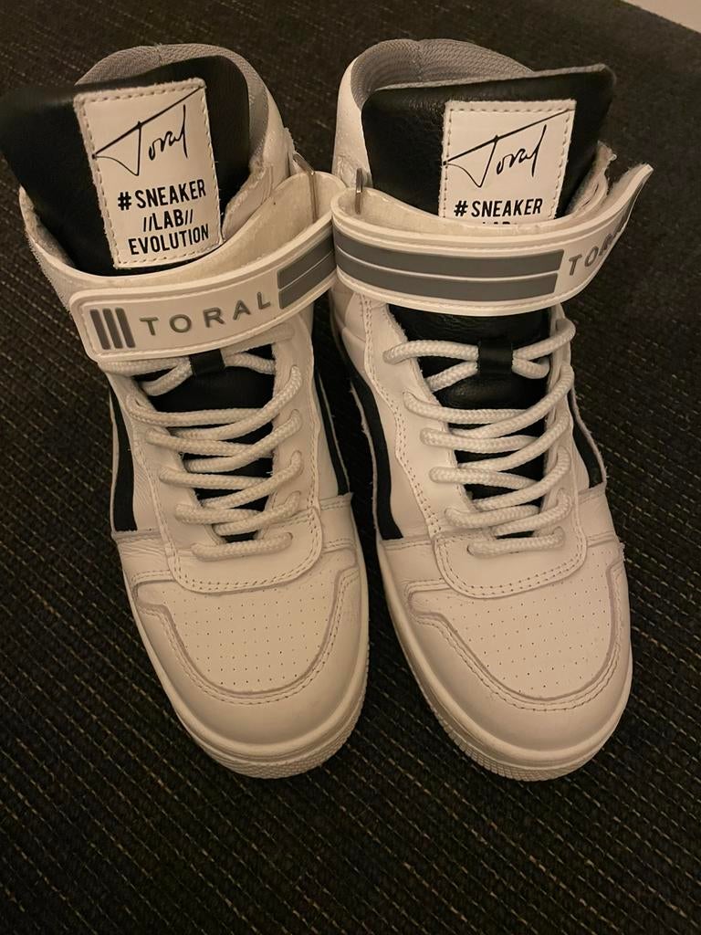 Sneackers toral 37, Kleding | Dames, Schoenen, Wit, Ophalen of Verzenden, Toral, Sneakers of Gympen