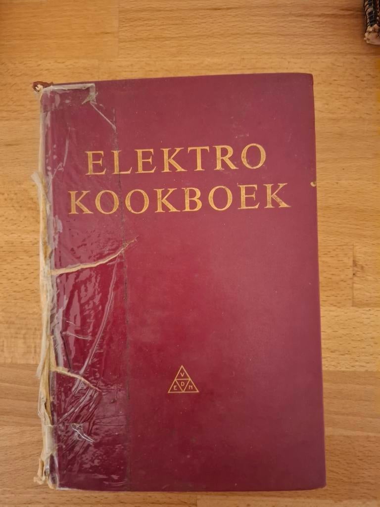 Oud Elektro Kookboek - ca. 1940 - Verzamelaarsobject, Ophalen of Verzenden, Gelezen, Nederland en België, Hoofdgerechten