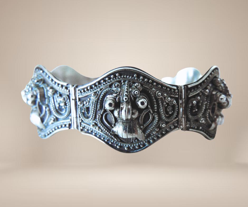 Unieke zilveren RANGDA armband uit Bali! *Smalle pols*, Verzenden, Zo goed als nieuw, X, Zilver