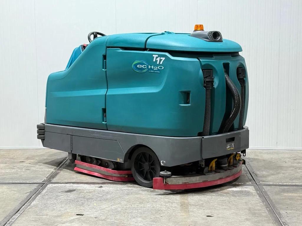 Tennant T17 cilindrische schrobmachine 1946uur HL1008