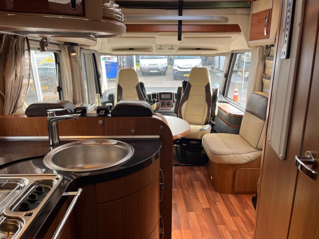 Hymer Star Edition B614SL Dakairco Oven Fietsenrek BearLock, Caravans en Kamperen, Campers, Integraal, Erwin Hymer Group, Holzstraße 19 D-88339 Bad Waldsee Germany