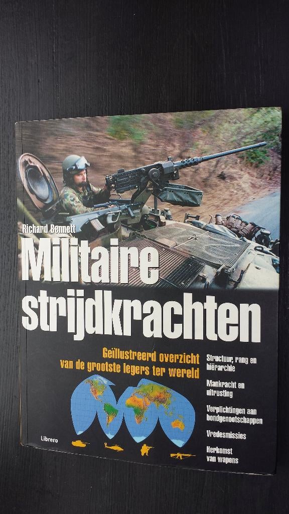 BOEK Militaire Strijdkrachten <> Paperback EAN 9789057642241, Verzamelen, Militaria | Algemeen, Overige soorten, Boek of Tijdschrift