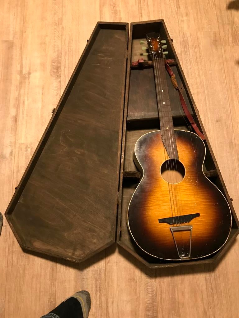 Antieke gitaar in houten koffer, Ophalen of Verzenden, Zo goed als nieuw