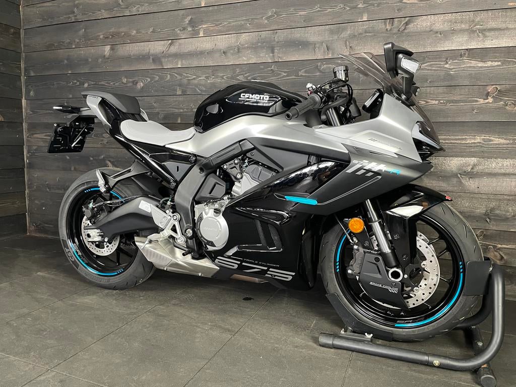 CFMOTO 675SR-R BLACK DEMO (bj 2025), 675 cc, Bedrijf, Sport, Meer dan 35 kW